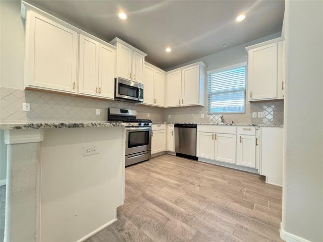 12306 Belhaven Terrace Drive, Houston, TX 77044