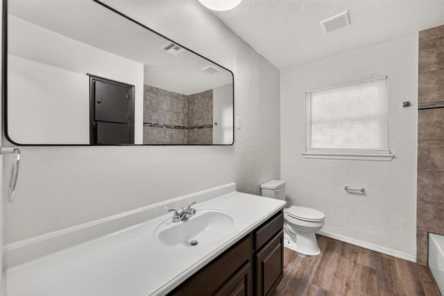 1270 N 1st Street, Harrah, OK 73045