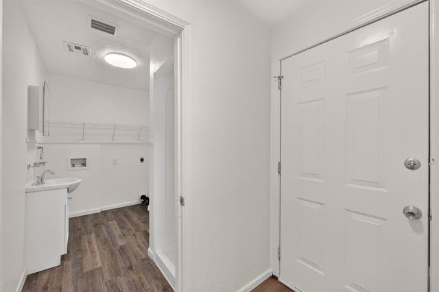 1270 N 1st Street, Harrah, OK 73045