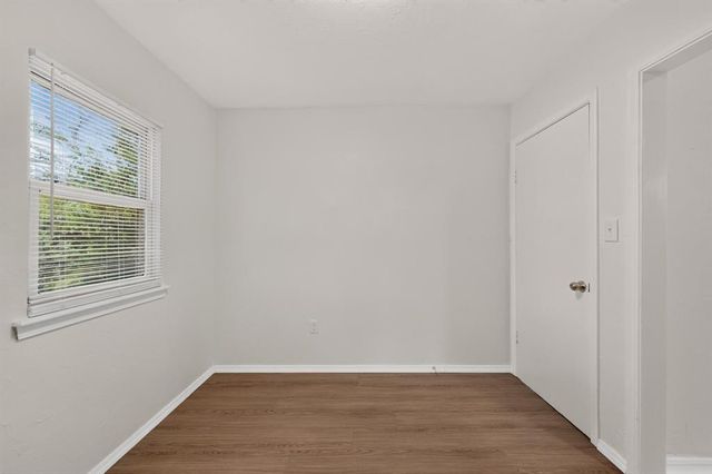 1270 N 1st Street, Harrah, OK 73045