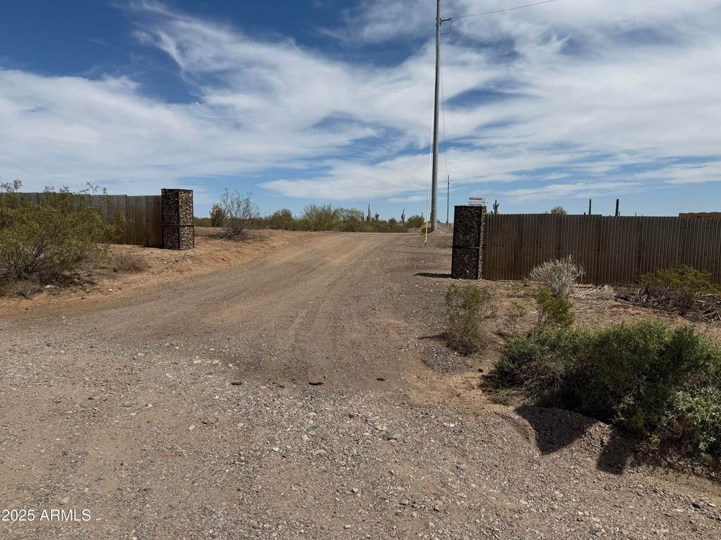 XX00E N 253rd Avenue -, Morristown, AZ 85342 — exterior