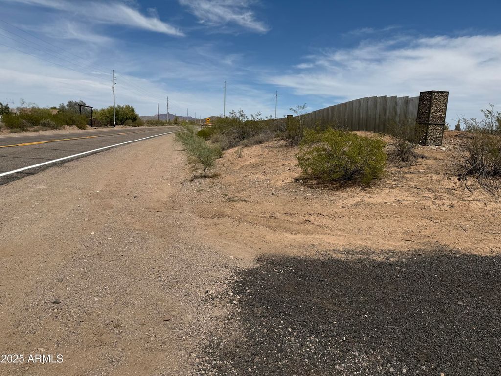 XX00E N 253rd Avenue -, Morristown, AZ 85342 — photo 2