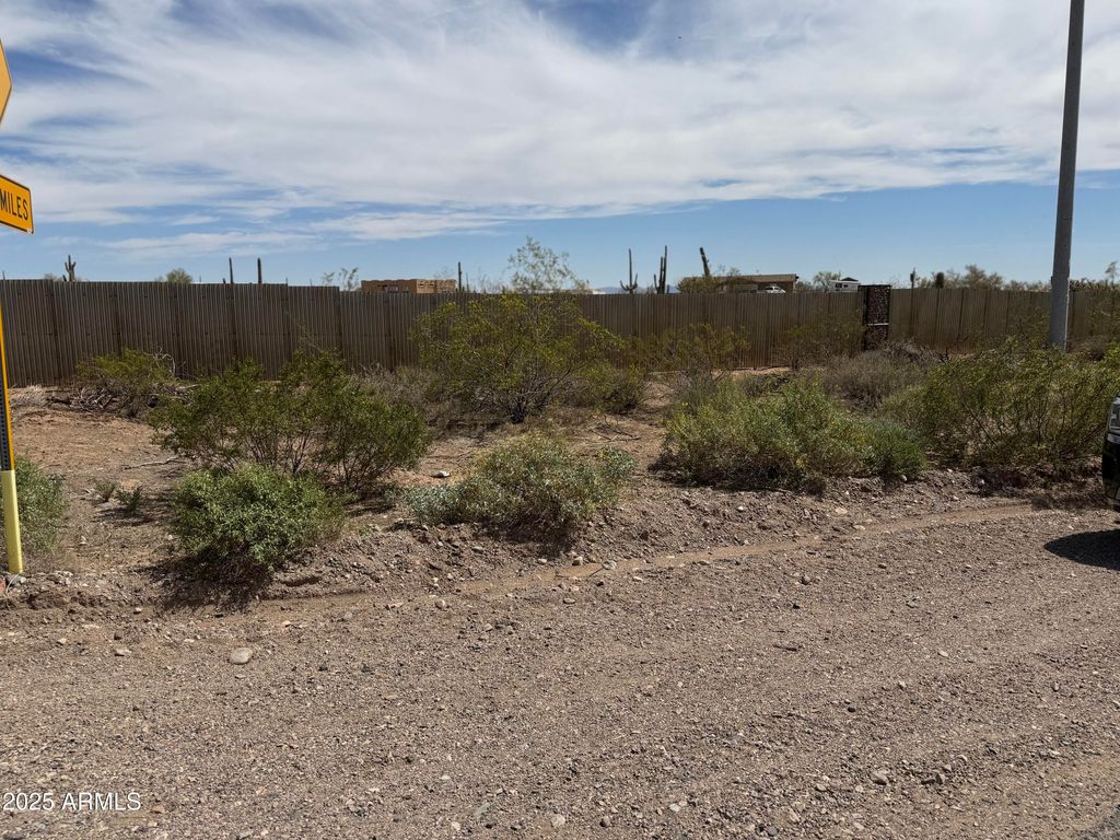 XX00E N 253rd Avenue -, Morristown, AZ 85342 — photo 3