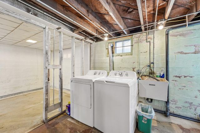 1158 Lawson Avenue E, Saint Paul, MN 55106