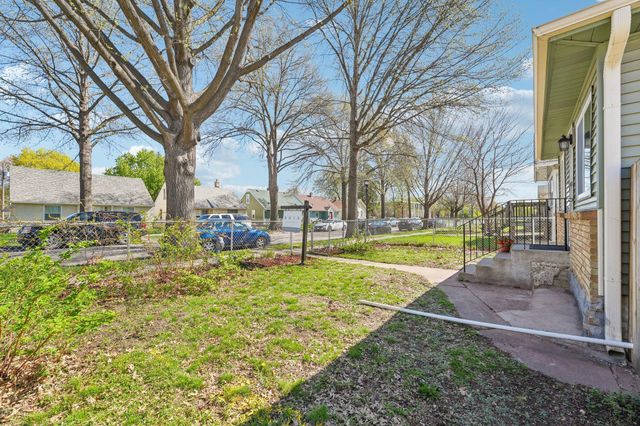 1158 Lawson Avenue E, Saint Paul, MN 55106