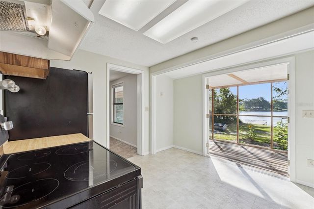 42146 PINE VALLEY DRIVE, Paisley, FL 32767