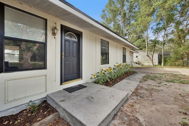 42146 PINE VALLEY DRIVE, Paisley, FL 32767