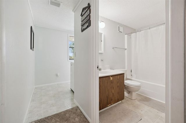 42146 PINE VALLEY DRIVE, Paisley, FL 32767