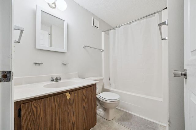 42146 PINE VALLEY DRIVE, Paisley, FL 32767