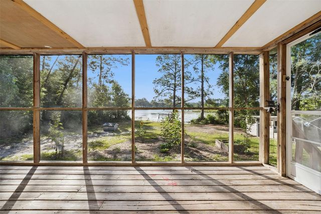 42146 PINE VALLEY DRIVE, Paisley, FL 32767