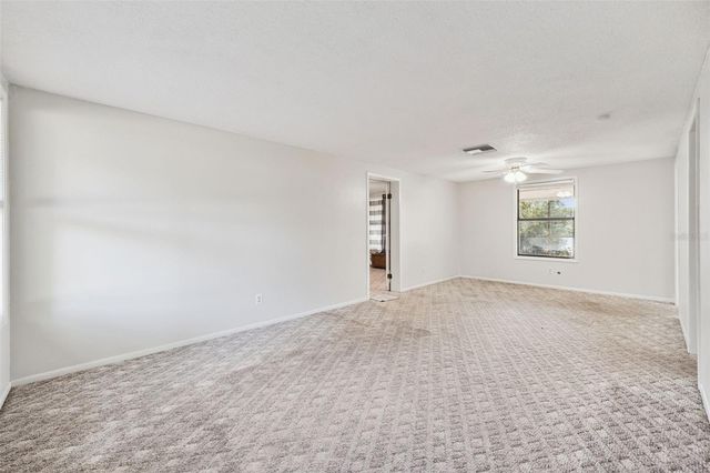 42146 PINE VALLEY DRIVE, Paisley, FL 32767