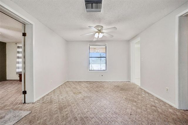 42146 PINE VALLEY DRIVE, Paisley, FL 32767