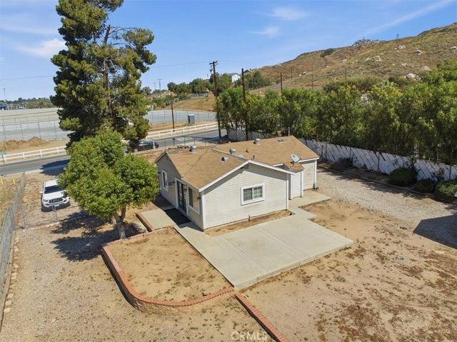936 2nd, Norco, CA 92860