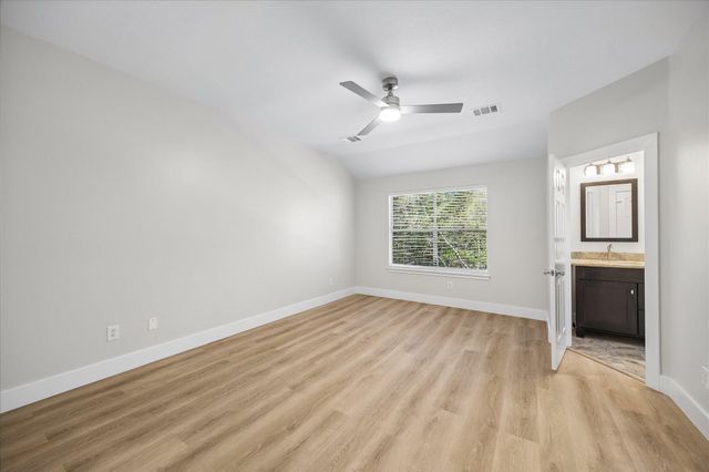 90 N Walden Elms Circle, Spring, TX 77382