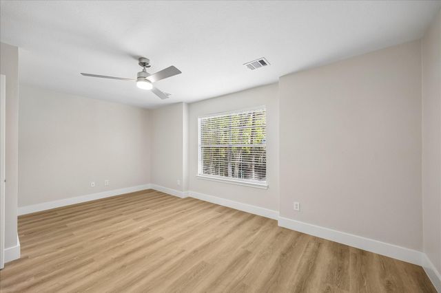 90 N Walden Elms Circle, Spring, TX 77382