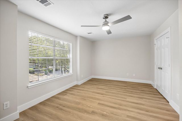 90 N Walden Elms Circle, Spring, TX 77382