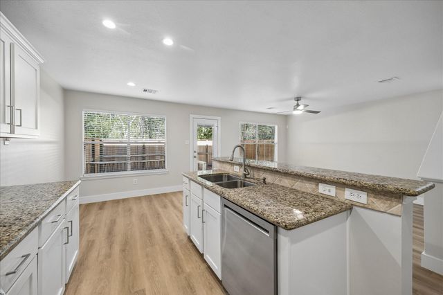 90 N Walden Elms Circle, Spring, TX 77382