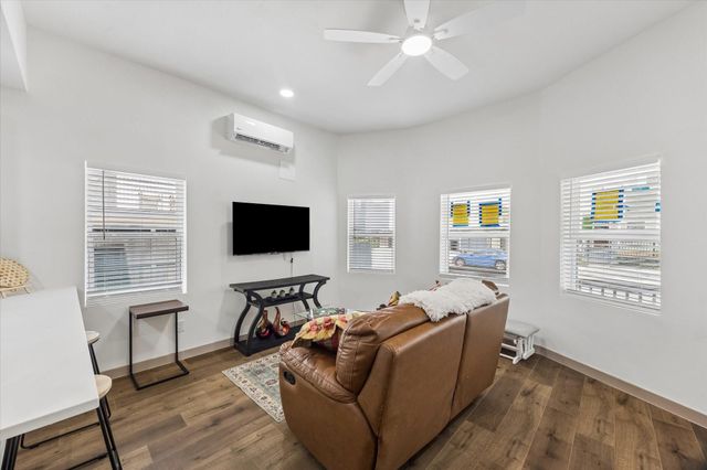 1224 Welch Street 5, Houston, TX 77006
