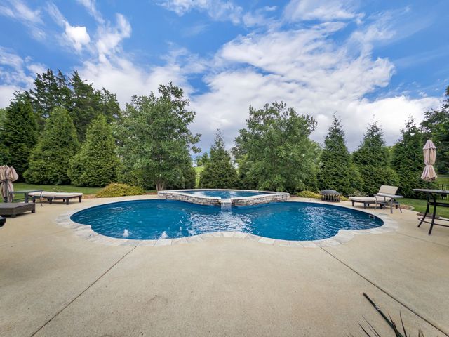 205 Old Horn Springs Rd, Lebanon, TN 37087
