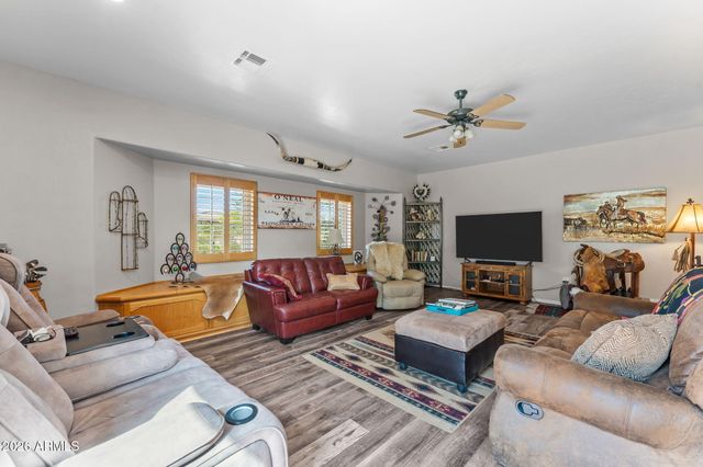 56031 N VULTURE MINE Road, Wickenburg, AZ 85390