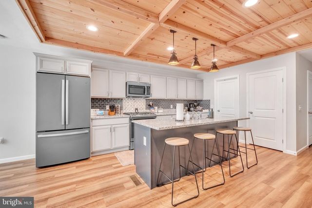 78 HIGH POINT DR, Wardensville, WV 26851