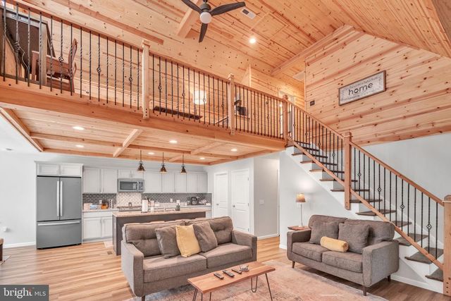 78 HIGH POINT DR, Wardensville, WV 26851