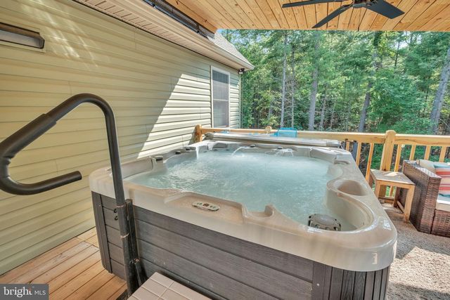 78 HIGH POINT DR, Wardensville, WV 26851