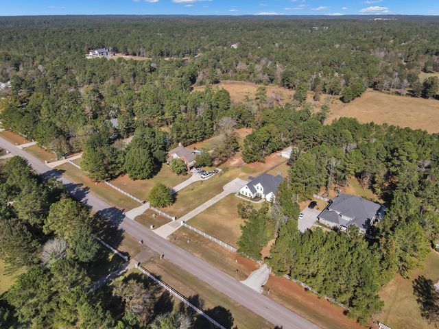 9127 Grand Lake Estates Drive, Montgomery, TX 77316