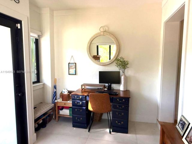 5827 SW 29th St 0, Miami, FL 33155