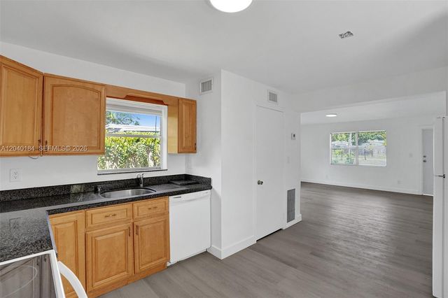 2804 SW 16 Street COTTAGE, Fort Lauderdale, FL 33312
