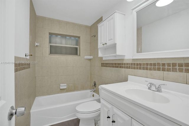 2804 SW 16 Street COTTAGE, Fort Lauderdale, FL 33312