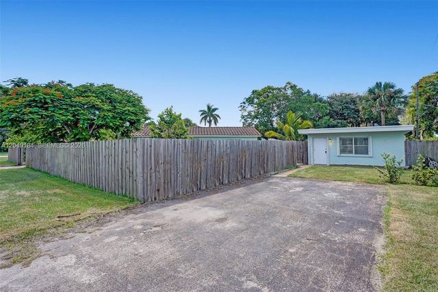 2804 SW 16 Street COTTAGE, Fort Lauderdale, FL 33312