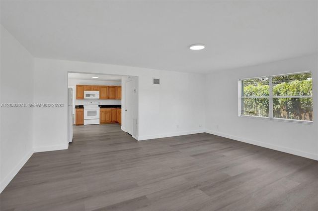 2804 SW 16 Street COTTAGE, Fort Lauderdale, FL 33312
