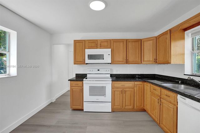 2804 SW 16 Street COTTAGE, Fort Lauderdale, FL 33312