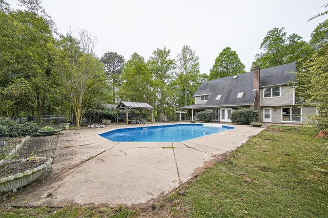 18 Marynell Lane, Phenix City, AL 36869