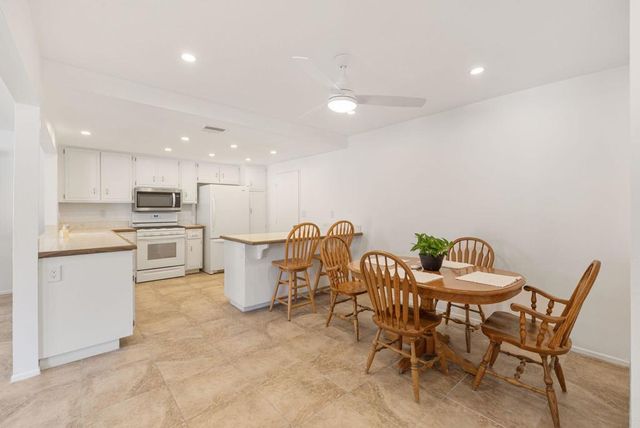 2050 Silver Oak Way, Hemet, CA 92545