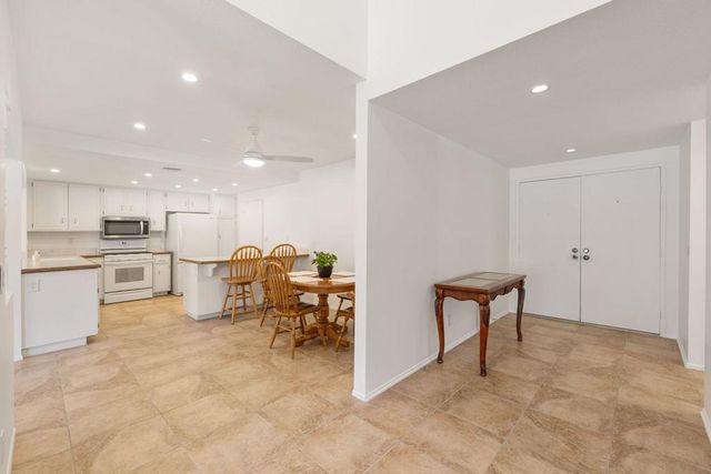 2050 Silver Oak Way, Hemet, CA 92545