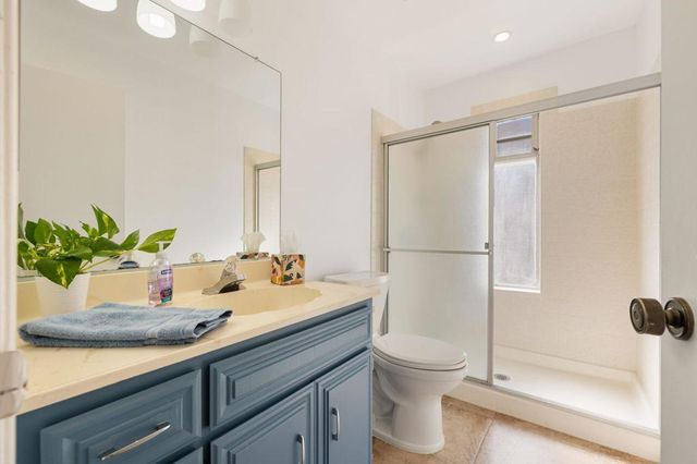 2050 Silver Oak Way, Hemet, CA 92545