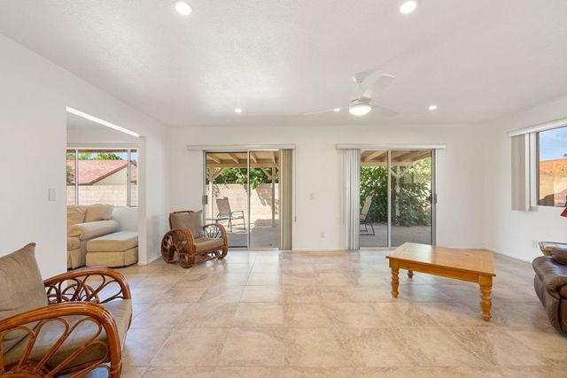 2050 Silver Oak Way, Hemet, CA 92545