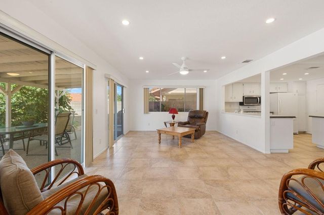 2050 Silver Oak Way, Hemet, CA 92545