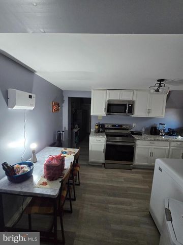 319 E 20TH ST, Chester, PA 19013