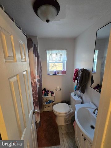 319 E 20TH ST, Chester, PA 19013