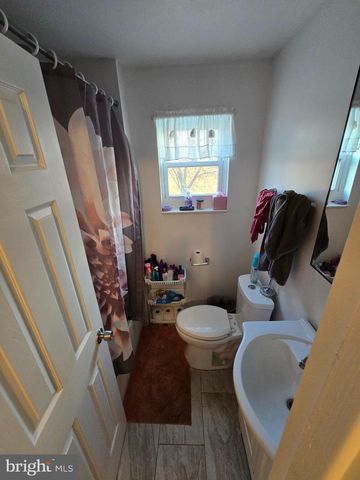 319 E 20TH ST, Chester, PA 19013