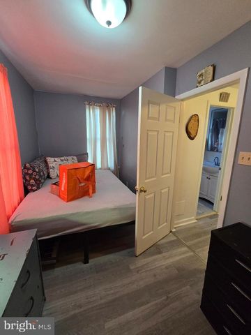 319 E 20TH ST, Chester, PA 19013