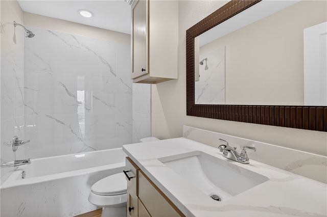 160 Turnrow Cove, Snook, TX 77878