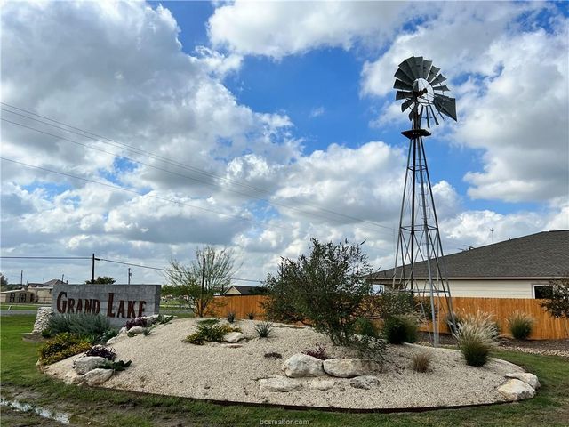 160 Turnrow Cove, Snook, TX 77878