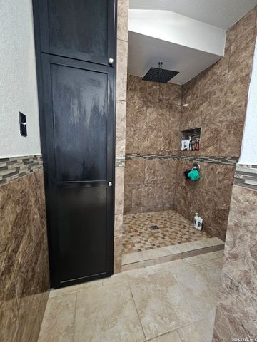 9410 Hacienda Acres, San Antonio, TX 78245