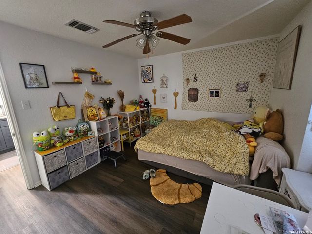 9410 Hacienda Acres, San Antonio, TX 78245