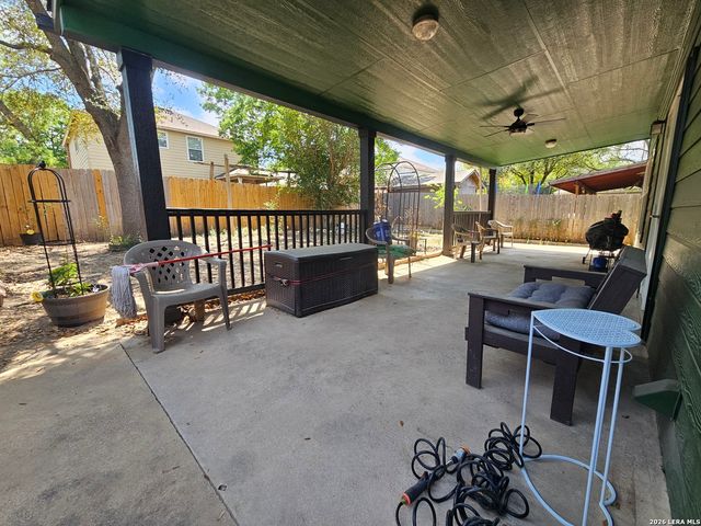 9410 Hacienda Acres, San Antonio, TX 78245