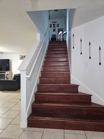 9410 Hacienda Acres, San Antonio, TX 78245